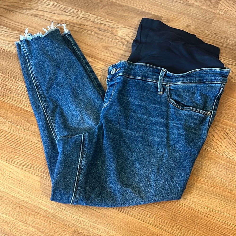 Old Navy Maternity Rockstar Super Skinny Jeans